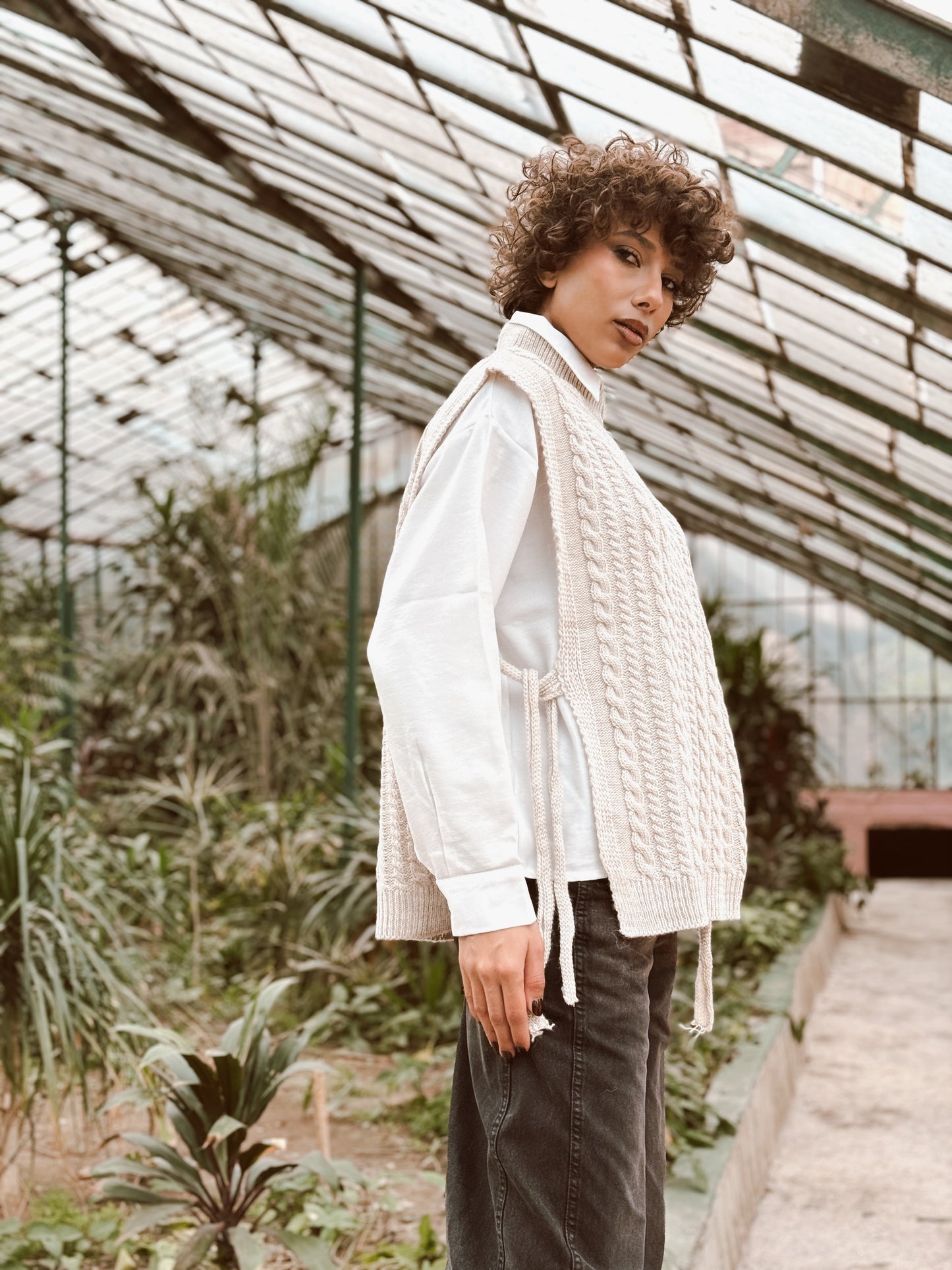 Knit Vest-Beige