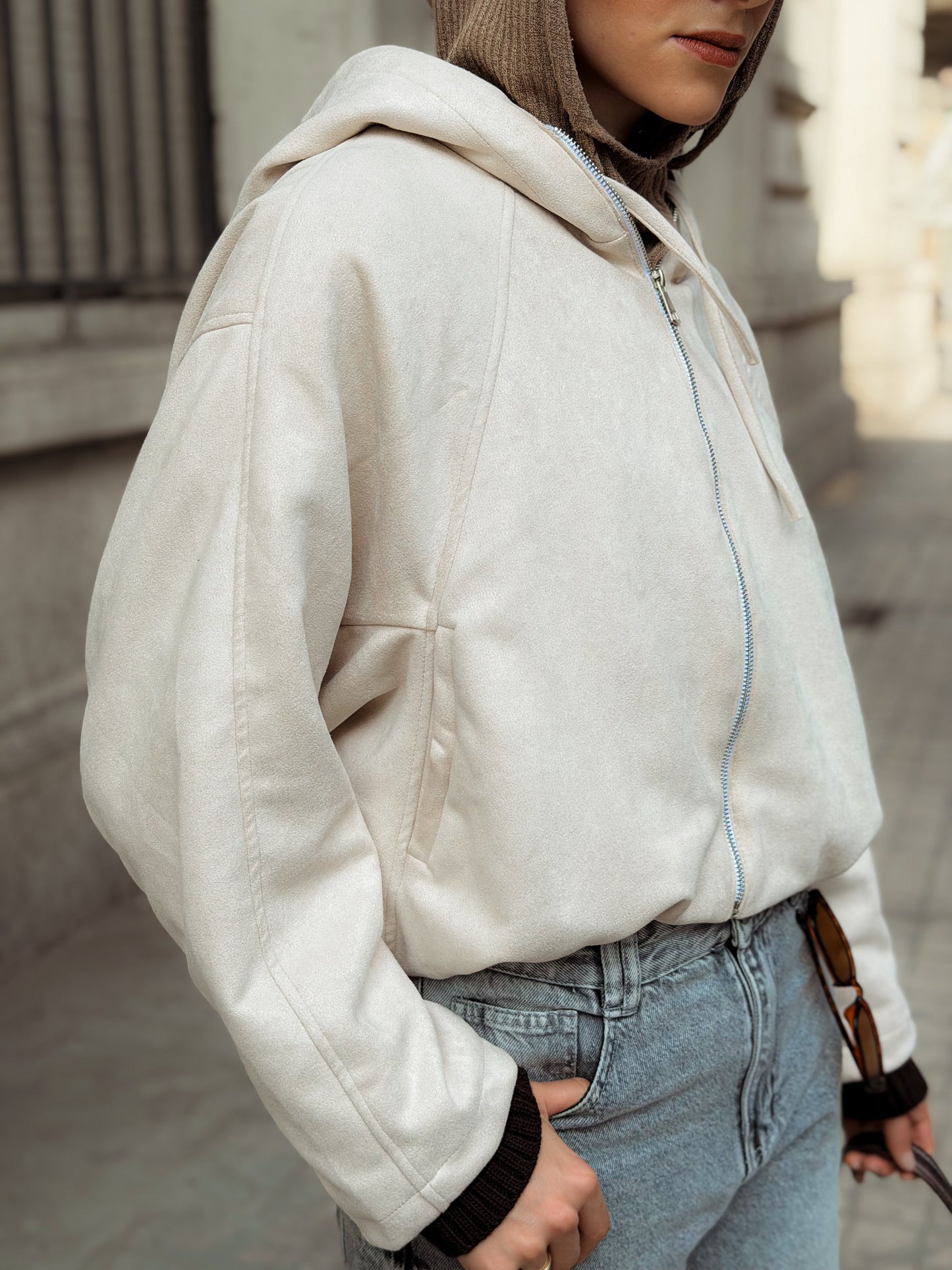 Cropped suede jacket-Beige