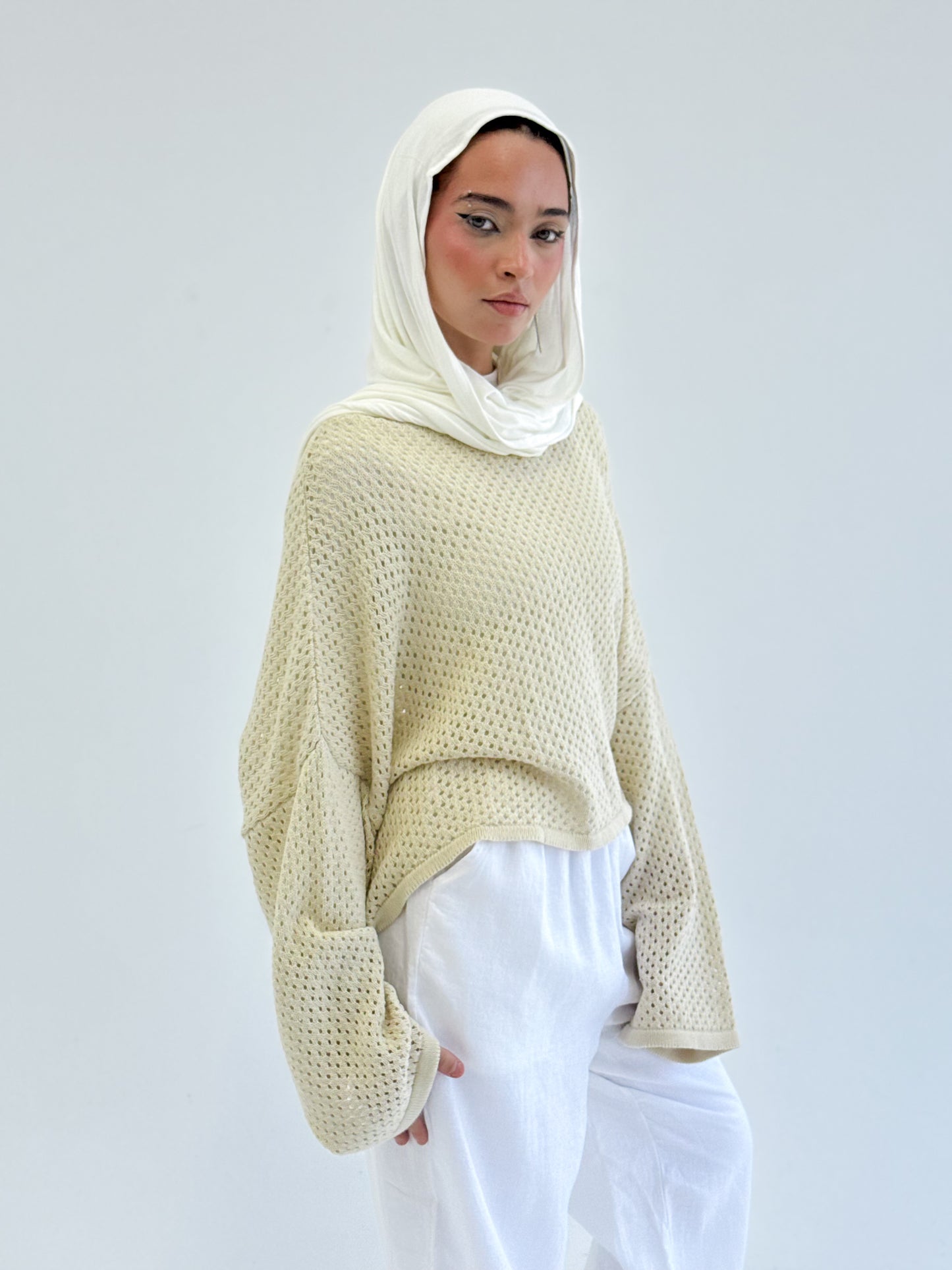 Cropped knit top-beige