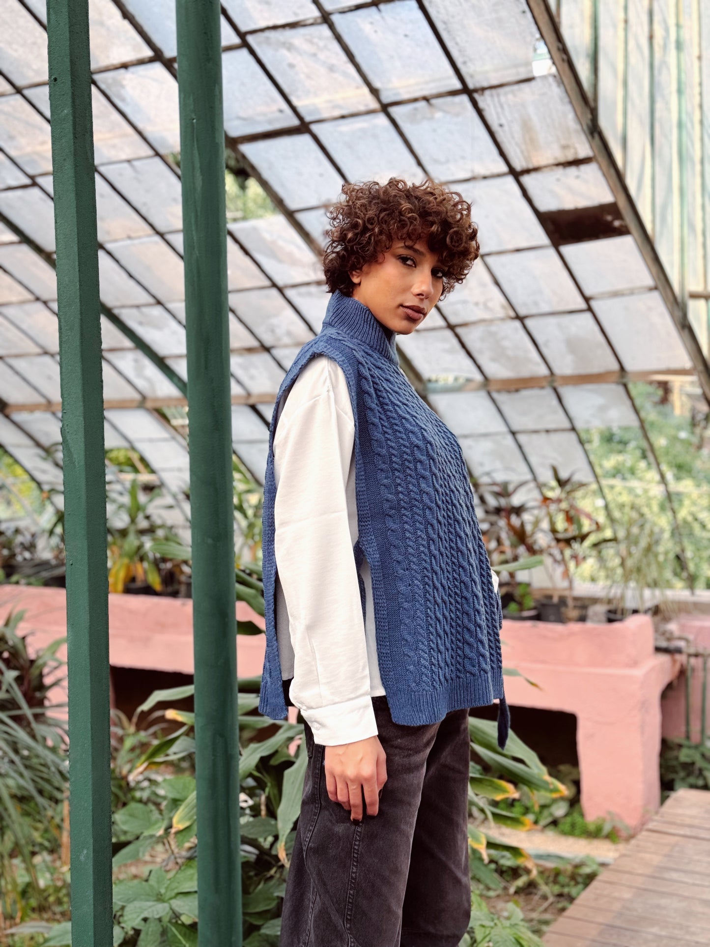 Knit vest-blue